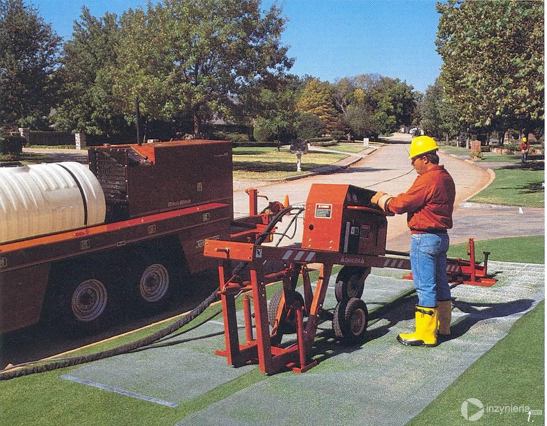 Gratka dla miłośników starych sprzętów, czyli wiertnica 4/40 Jet Track. Dzięki temu, że pojawi się ona na wystawie towarzyszącej XV Konferencji INŻYNIERIA Bezwykopowa  jej uczestnicy będą mogli zobaczyć, jak duży postęp nastąpił w tej dziedzinie.